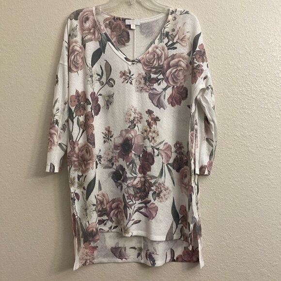 🌸🌺CHARMING CHARLIE FLORAL HALF SLEEVE TOP!! - Picture 3 of 6